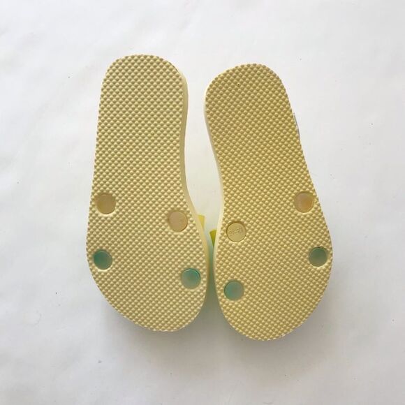 Old navy yellow pool slides EUC  size 12-13 - Picture 6 of 7